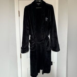 Northwest Black Plush Bathrobe - Astro